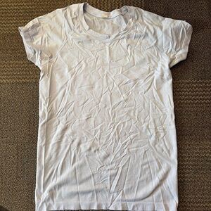 lululemon athletica Light Gray Short Sleeve Tee